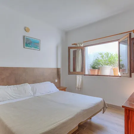 Apartmentos Nort アパートホテル